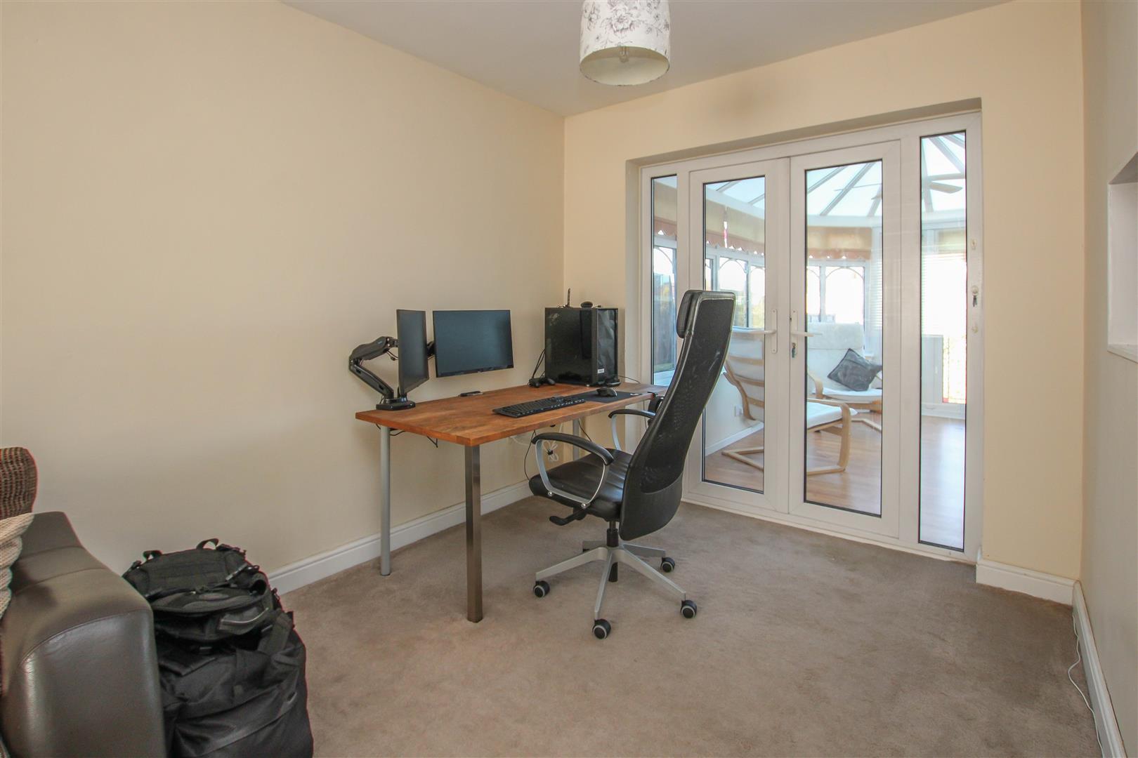 Kelvedon Close, Hutton, Brentwood Keith Ashton